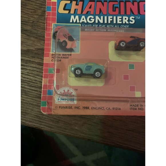 Micro Action Magnifiers Color Changing 1988 2 Car Pack #10032 SEALED - Picture 4 of 6